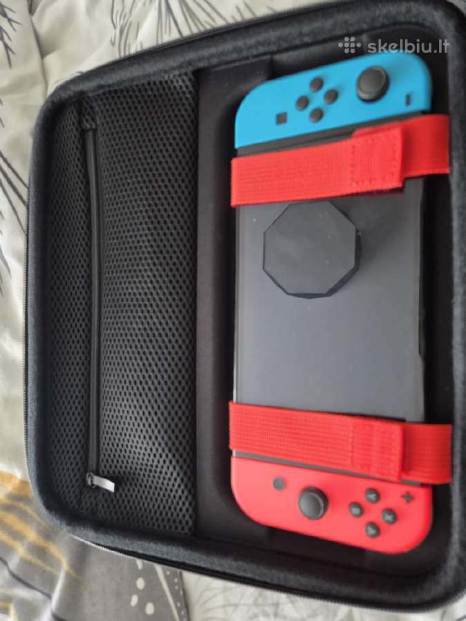 Mažai naudotas Nintendo + 2 žaidimai