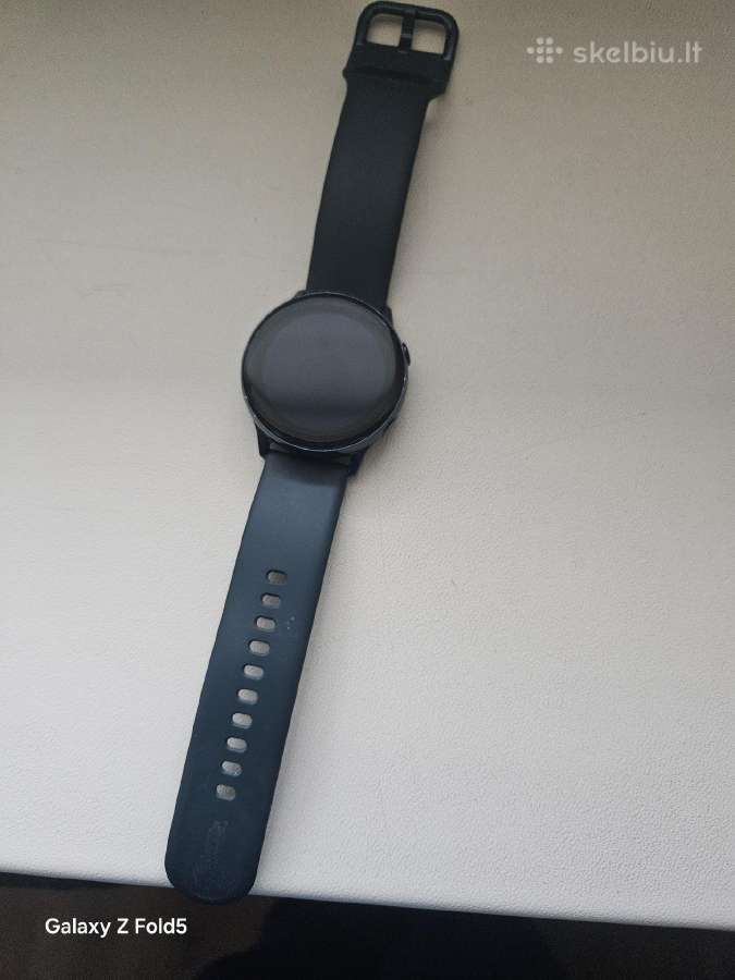 Parduodu naudotą išmanųjį laikrodį. Kaina 15€