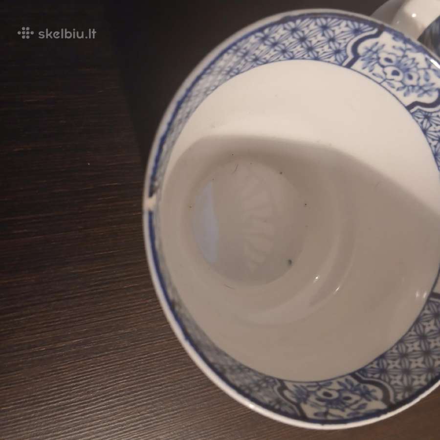 Kolekciniai puodeliai ir dvi lėkštutės - nuotraukos Nr. 11