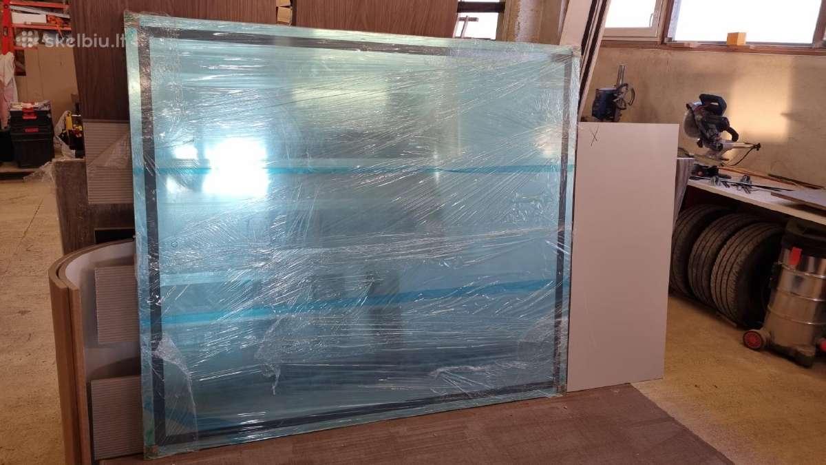 LED veidrodis su apšvietimu 1,6m x 1,4m