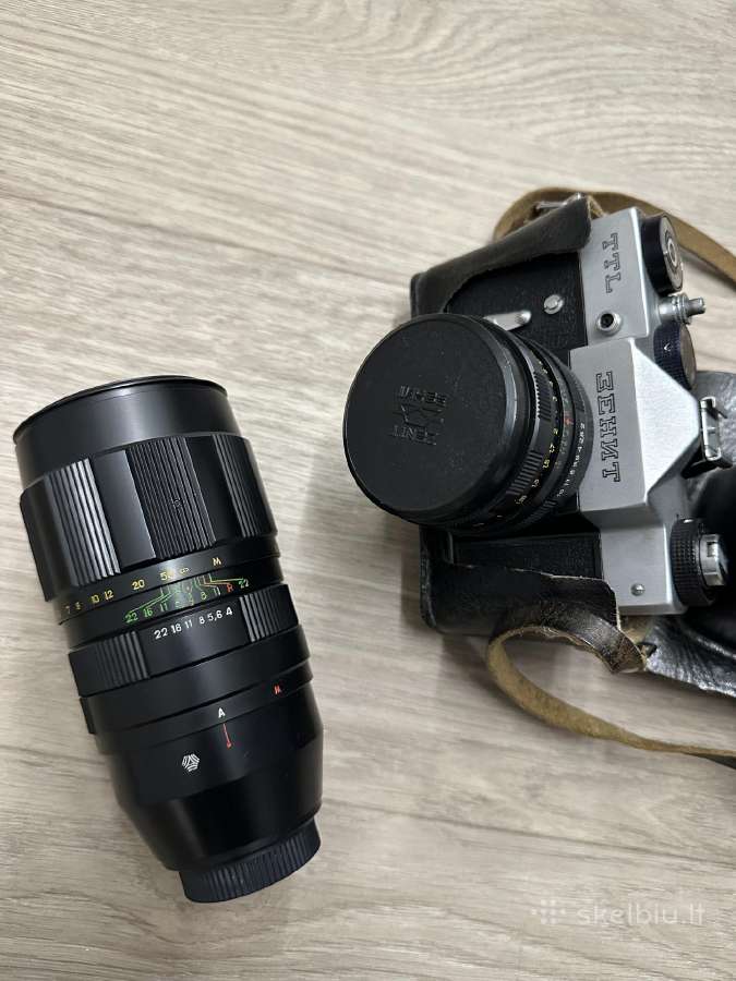 Zenit Ttl ir Helios 44m objektyvas