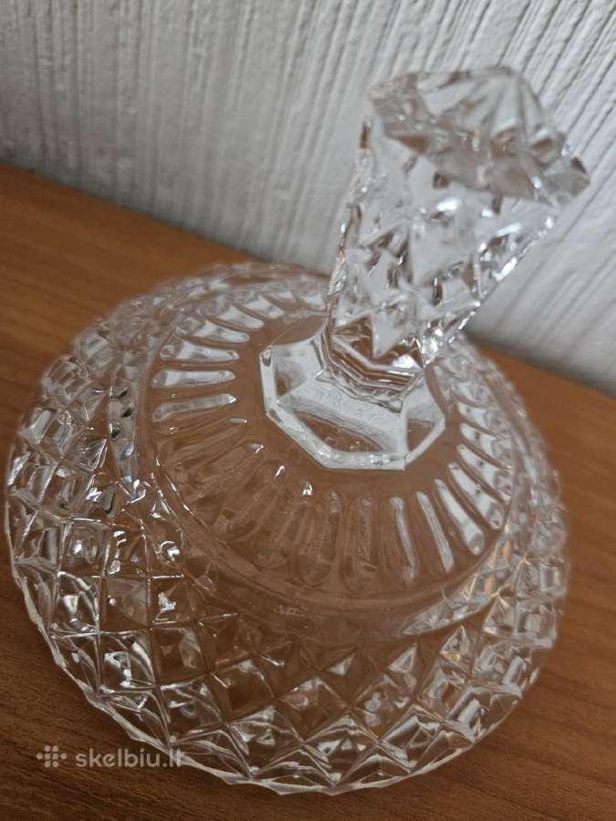 Krištolinis dangtelis