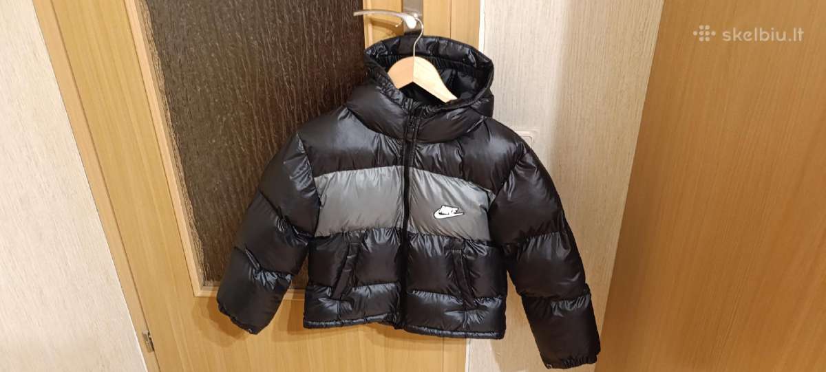Nike vaikiška striukė 8-10 metų berniukui