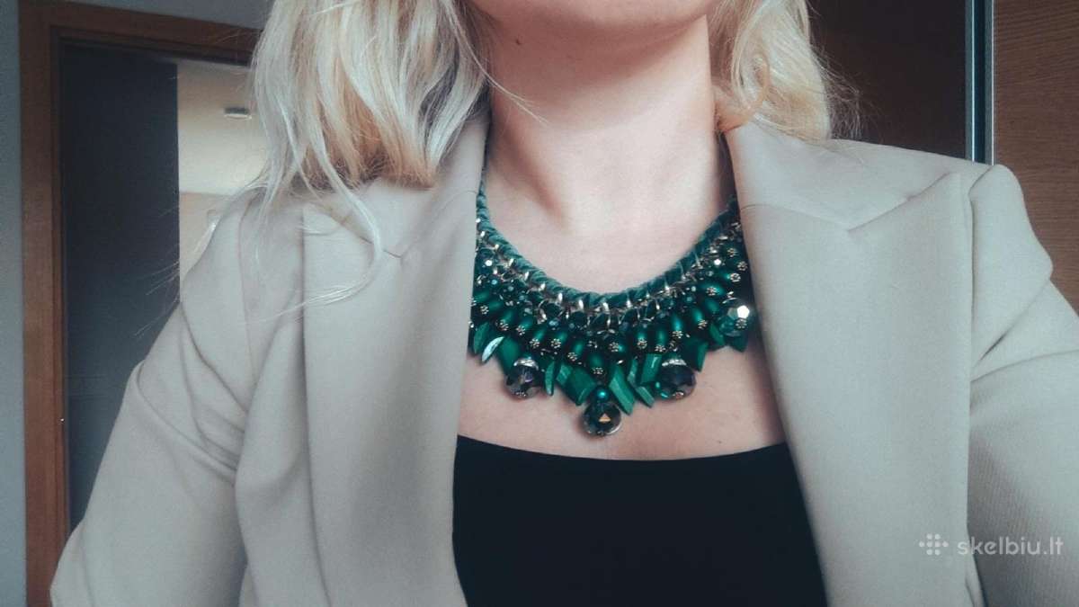 Žalias masyvus vėrinys, Zara
