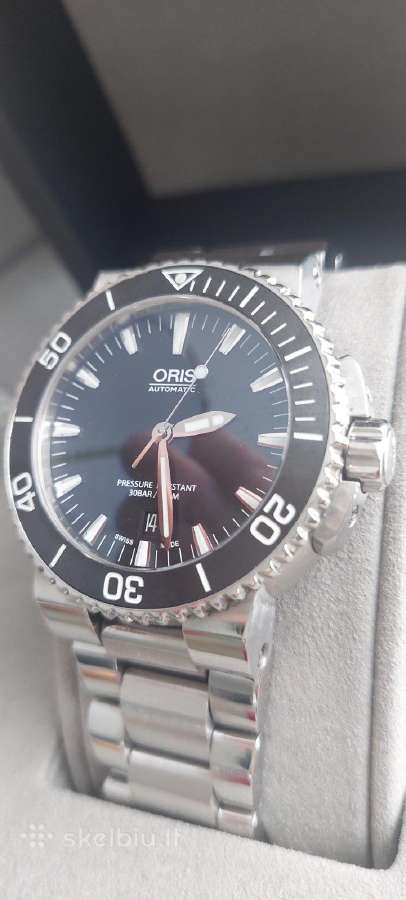 Oris Aquis Date su 2 apyrankem