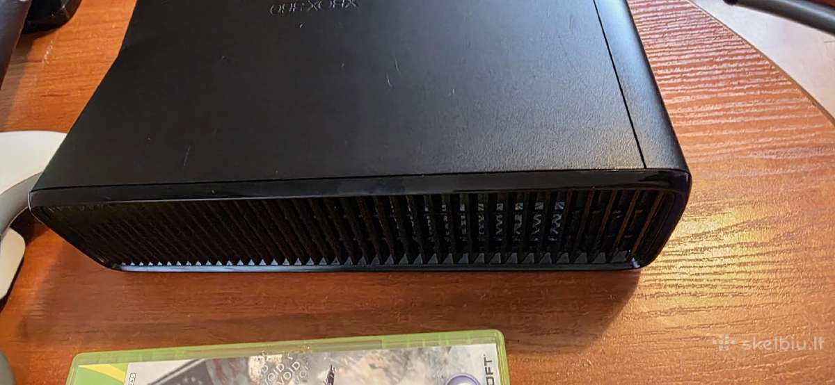 Xbox 360 Slim - nuotraukos Nr. 13