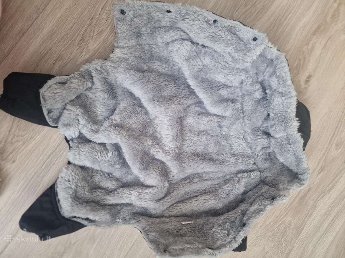 Parduodama nauja augintinio žieminė striukė