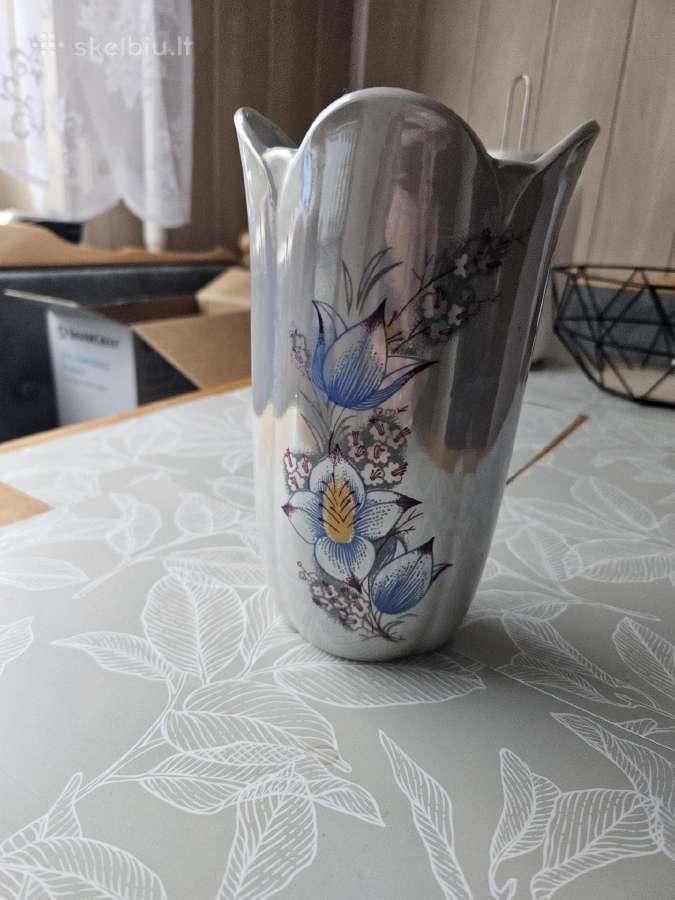 Vintažinė vaza