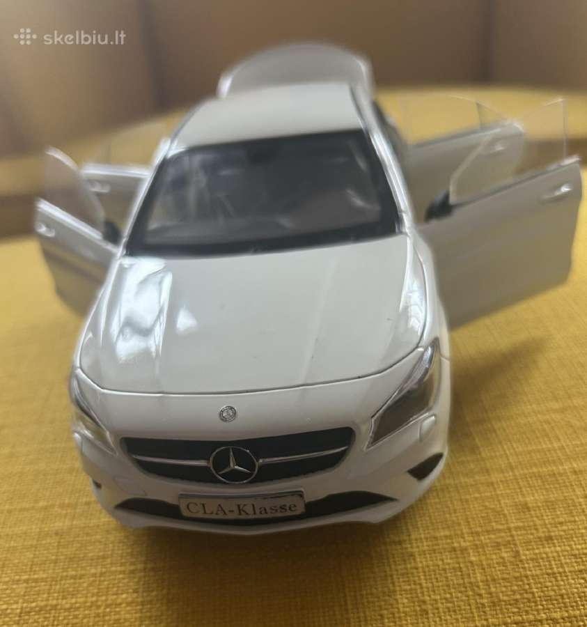 Automobilio modelis Mercedes Benz modeliukas - nuotraukos Nr. 4