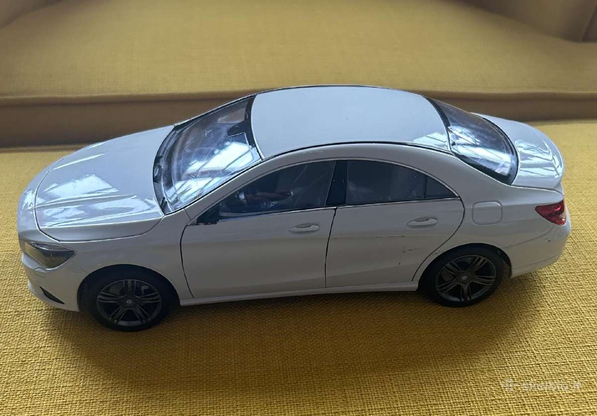 Automobilio modelis Mercedes Benz modeliukas - nuotraukos Nr. 5