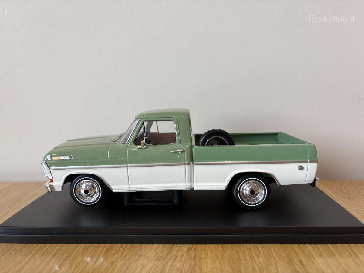 Ford F-100