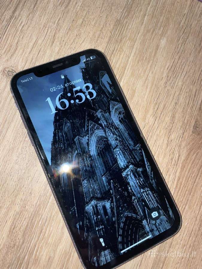 iPhone 11