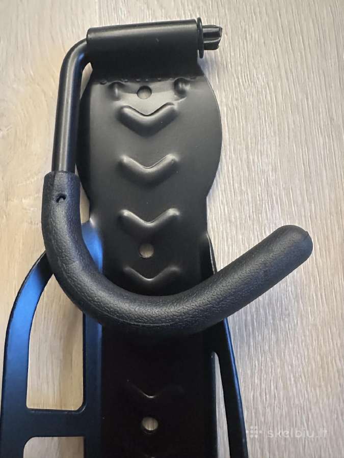 Rimtas dviračio laikiklis