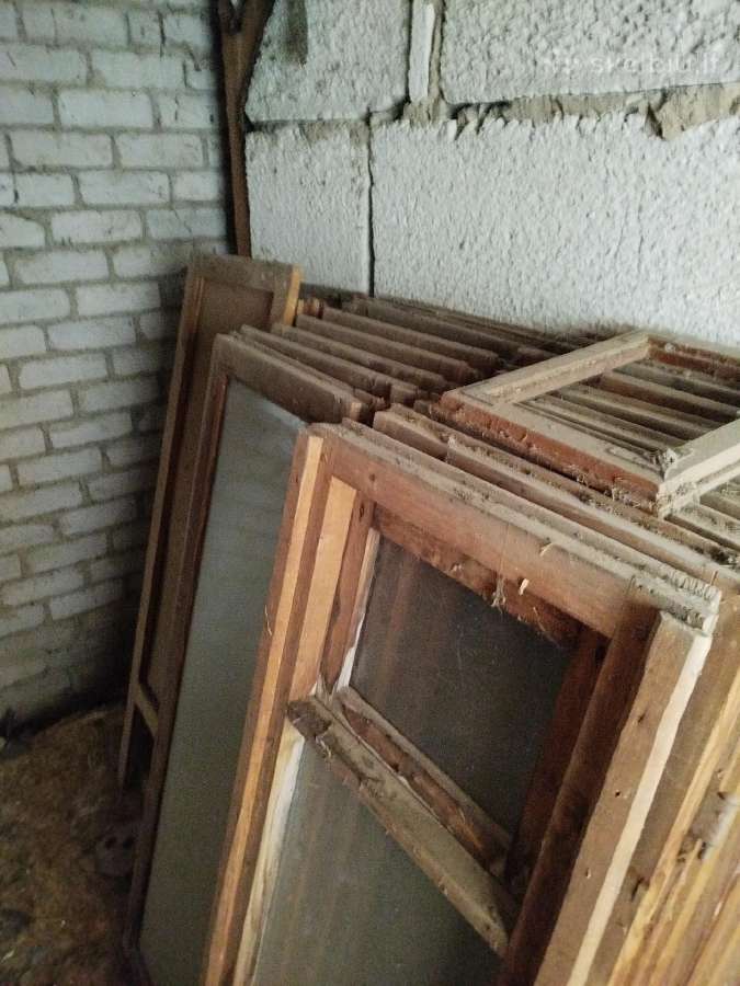 Mediniai langai nenaudoti