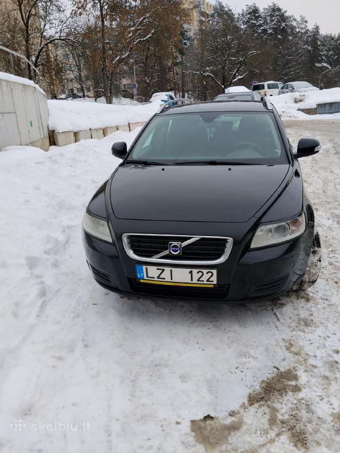 Nuoma Volvo V50 Аренда