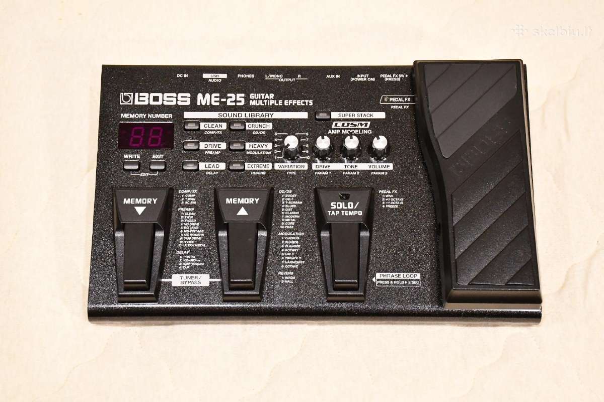 Gitaros procesorius Boss Me-25
