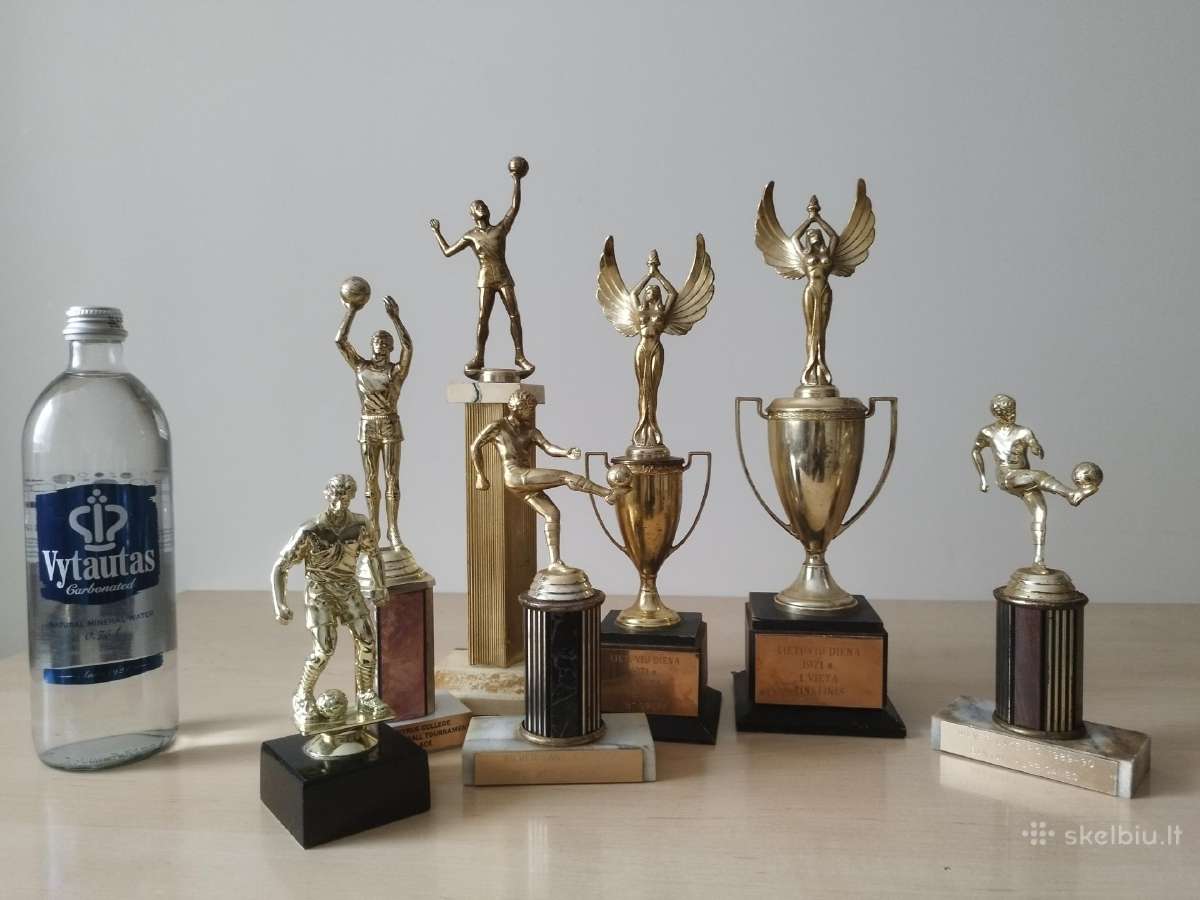 Vintažiniai sporto apdovanojimai (1971–1995)