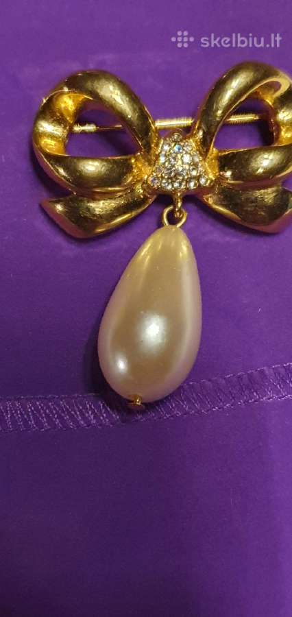 Auksu dengta, Elizabeth Taylor, kolekcijos sage - nuotraukos Nr. 6