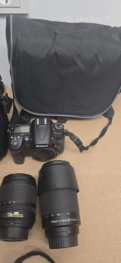 Parduodu Nikon D7000 Su Priedais.mazai naudotas.