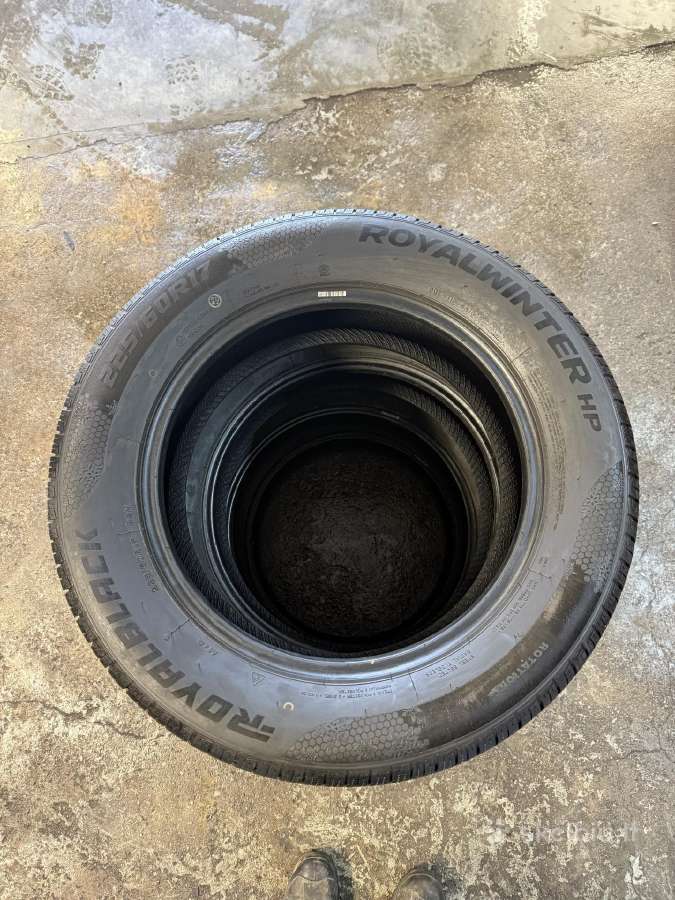 Parduodu 225/60r17 žieminių padangų komplektą
