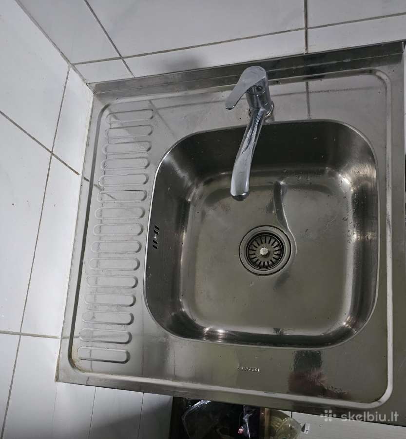 Virtuvės kriauklė su maišytuvu - nuotraukos Nr. 2