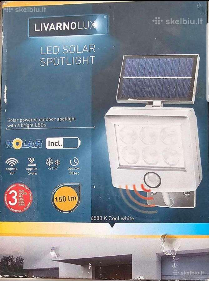 LED prožektorius su saulės panele