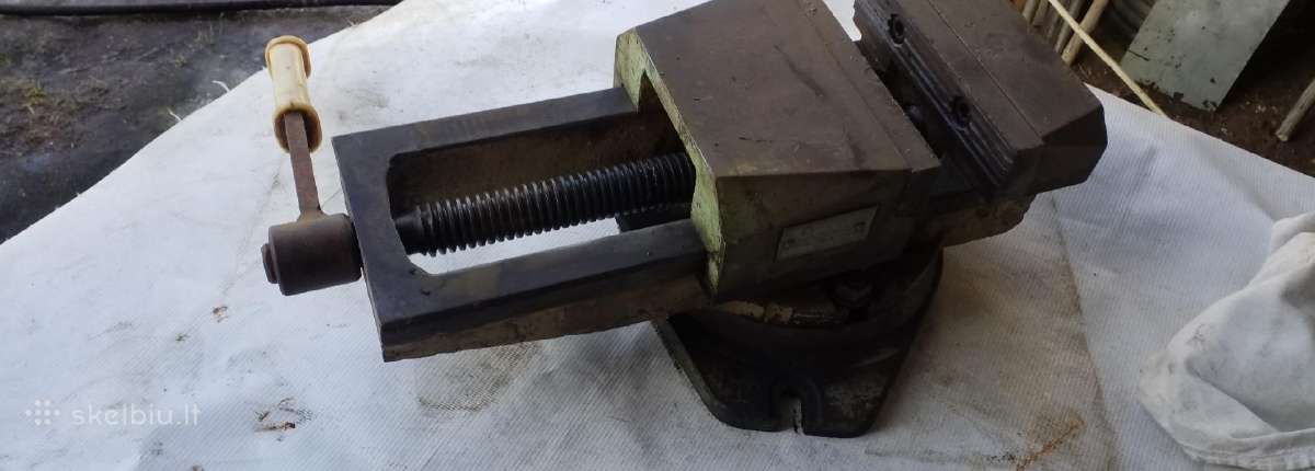 Stakliniai spaustuvai d 160mm.