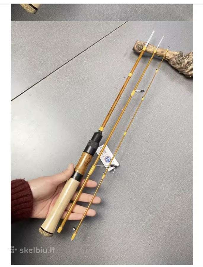 Spiningas stiklo pluošto 3 daliu