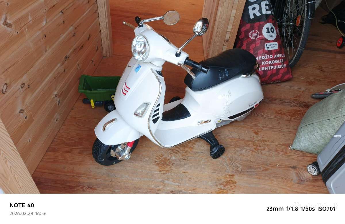 Parduodu elektrinį vaikiška motocikla