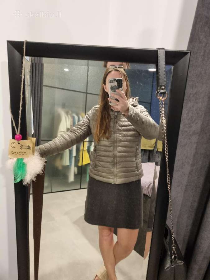 Dvipusė striukė su gėlėmis