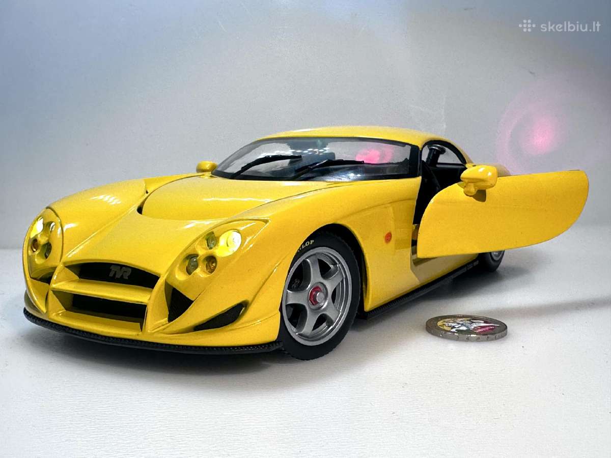 Tvr Speed 12 Yellow w/ Lights 1:18 Hot Wheels