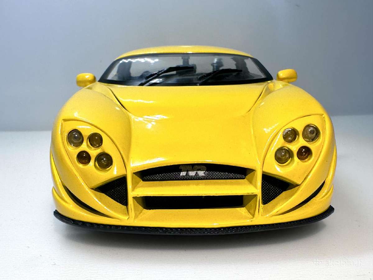 Tvr Speed 12 Yellow w/ Lights 1:18 Hot Wheels - nuotraukos Nr. 11