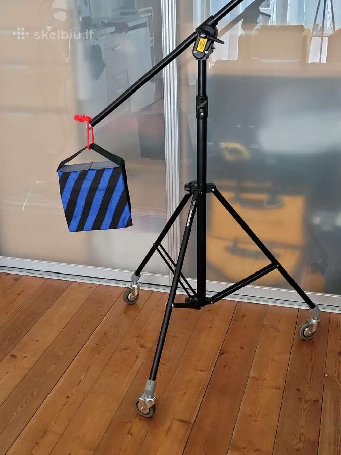 Manfrotto stovas- gervė, modelis 420b