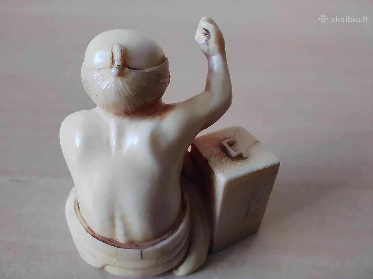 Netsuke ,berankis prašantis išmaldos'' - nuotraukos Nr. 5