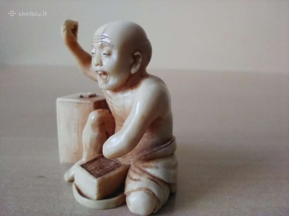 Netsuke ,berankis prašantis išmaldos'' - nuotraukos Nr. 7
