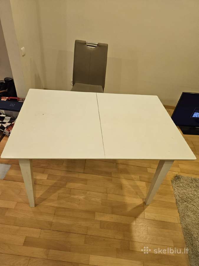 Stalas 120x80 išsiskleidžia iki 160
