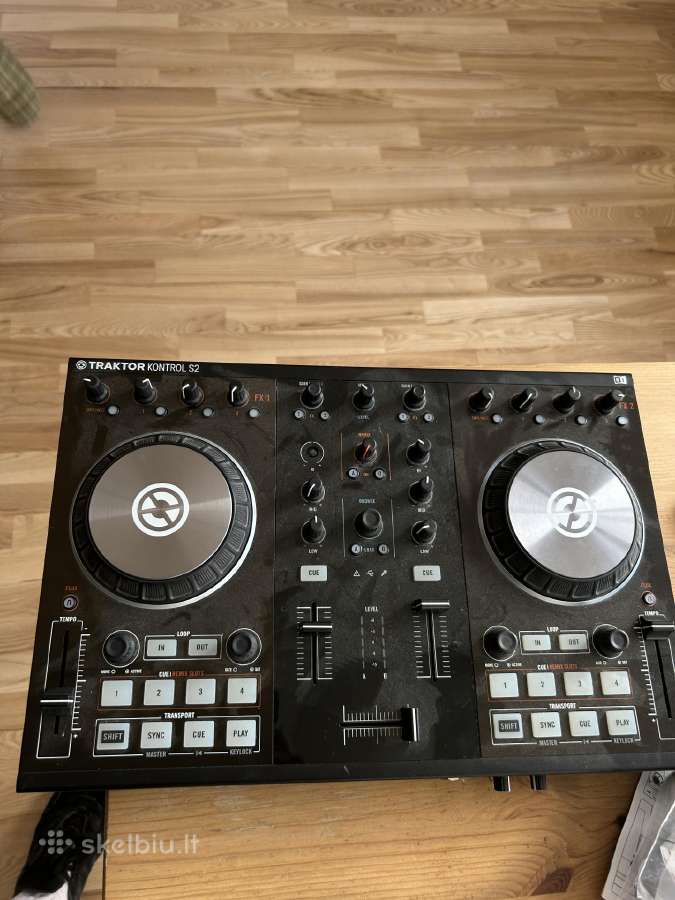 Traktor Kontrol S2 Mk1