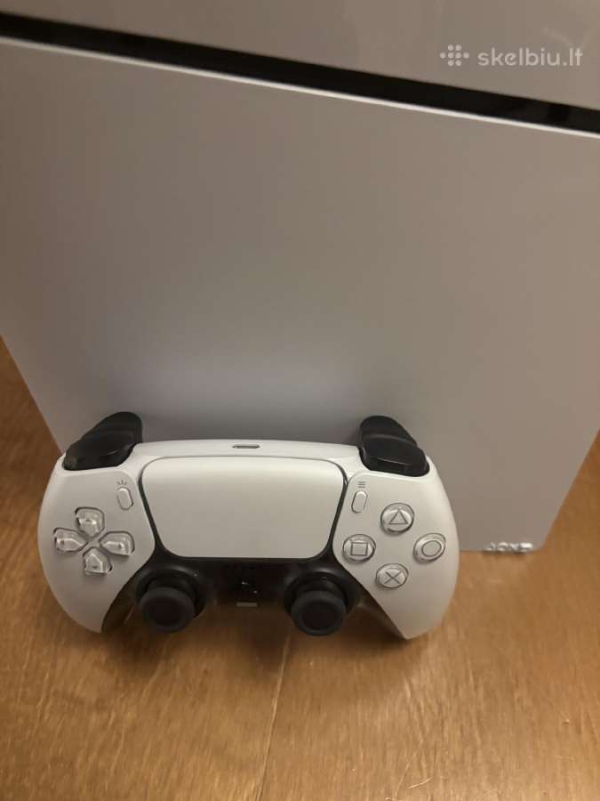 Playstation 5 slim su viskuo turiu ir dėžę