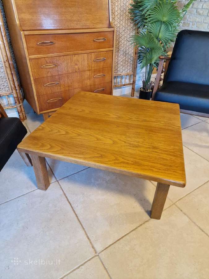 Vintažinis mid century ąžuolinis kavos staliukas