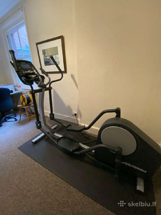Elipsinis treniruoklis Life fitness X1 Go