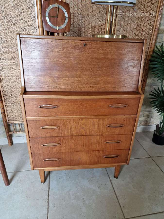 Vintažinė mid century tikmedžio komoda/sekreteras