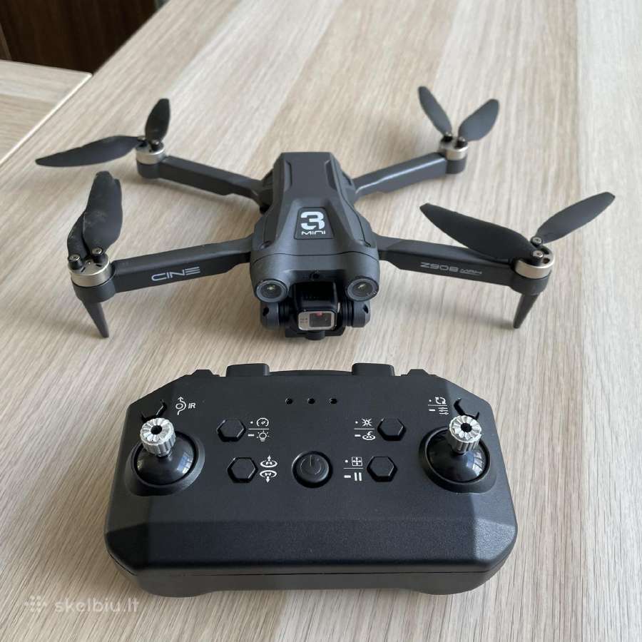 Mini 3 dronas su kamera