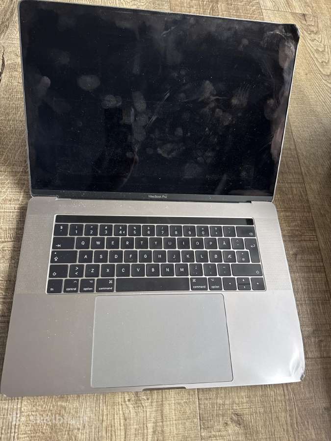 MacBook Pro 15-inch - nuotraukos Nr. 3