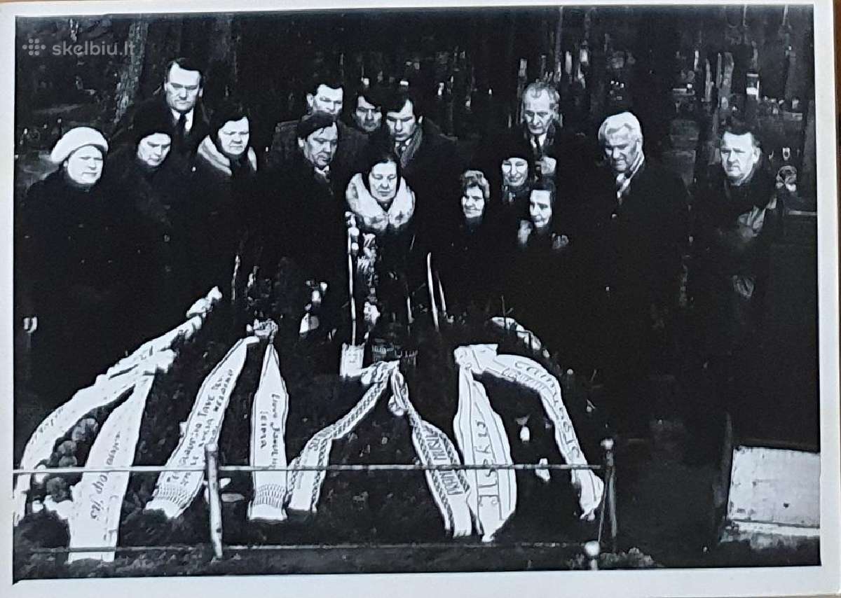 Parduodu senas laidotuvių foto 1940m/1970m