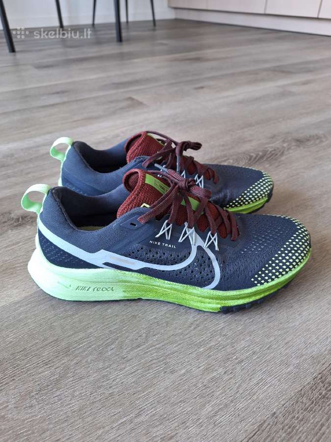Nike Trail bėgimo batai. Dydis 44.