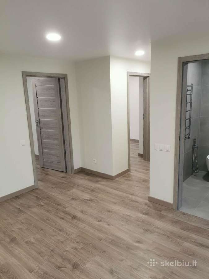 Parduodamas trijų kambarių butas - nuotraukos Nr. 3