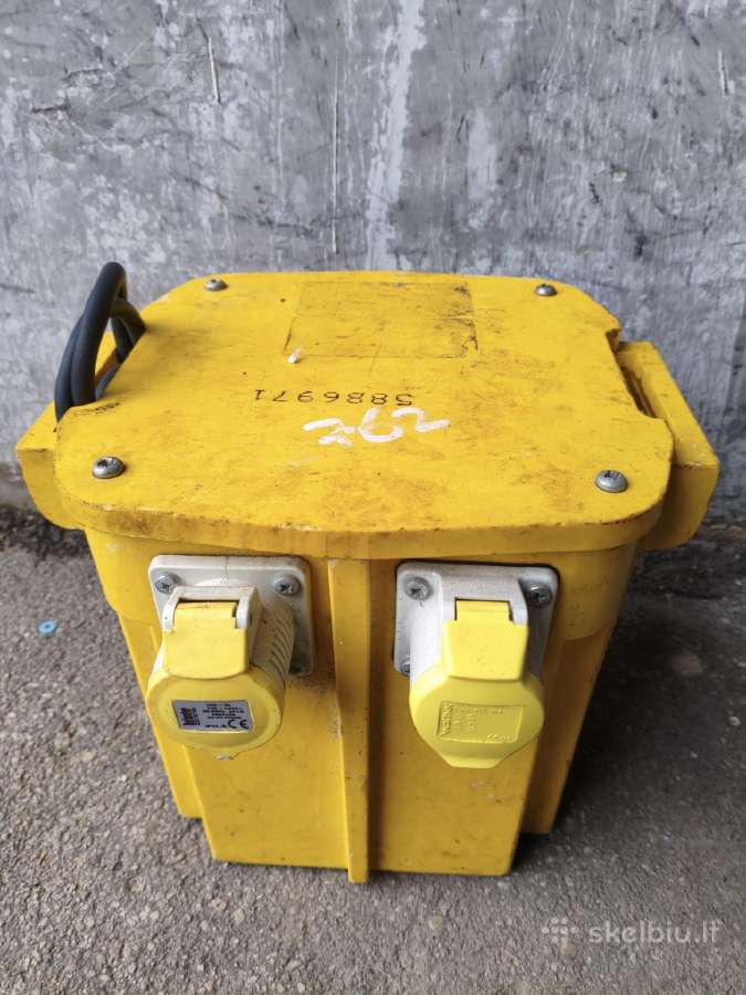 Itampos keitiklis is 220 i 110 V