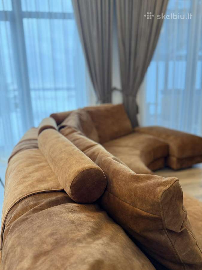 Didelė prabangi rudos/oranžinės spalvos sofa - nuotraukos Nr. 3