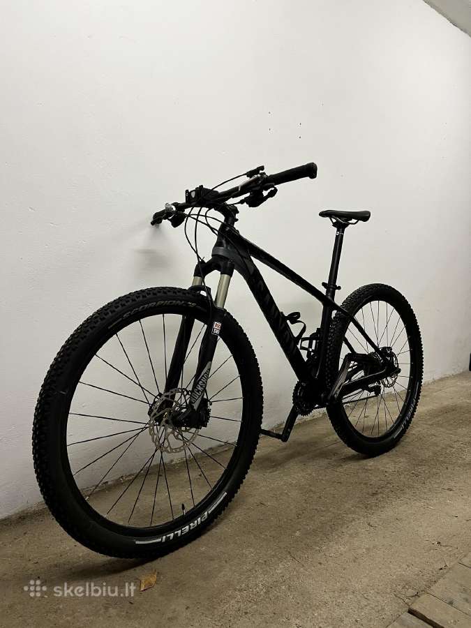 Parduodamas karboninis dviratis Canyon 29er MTB