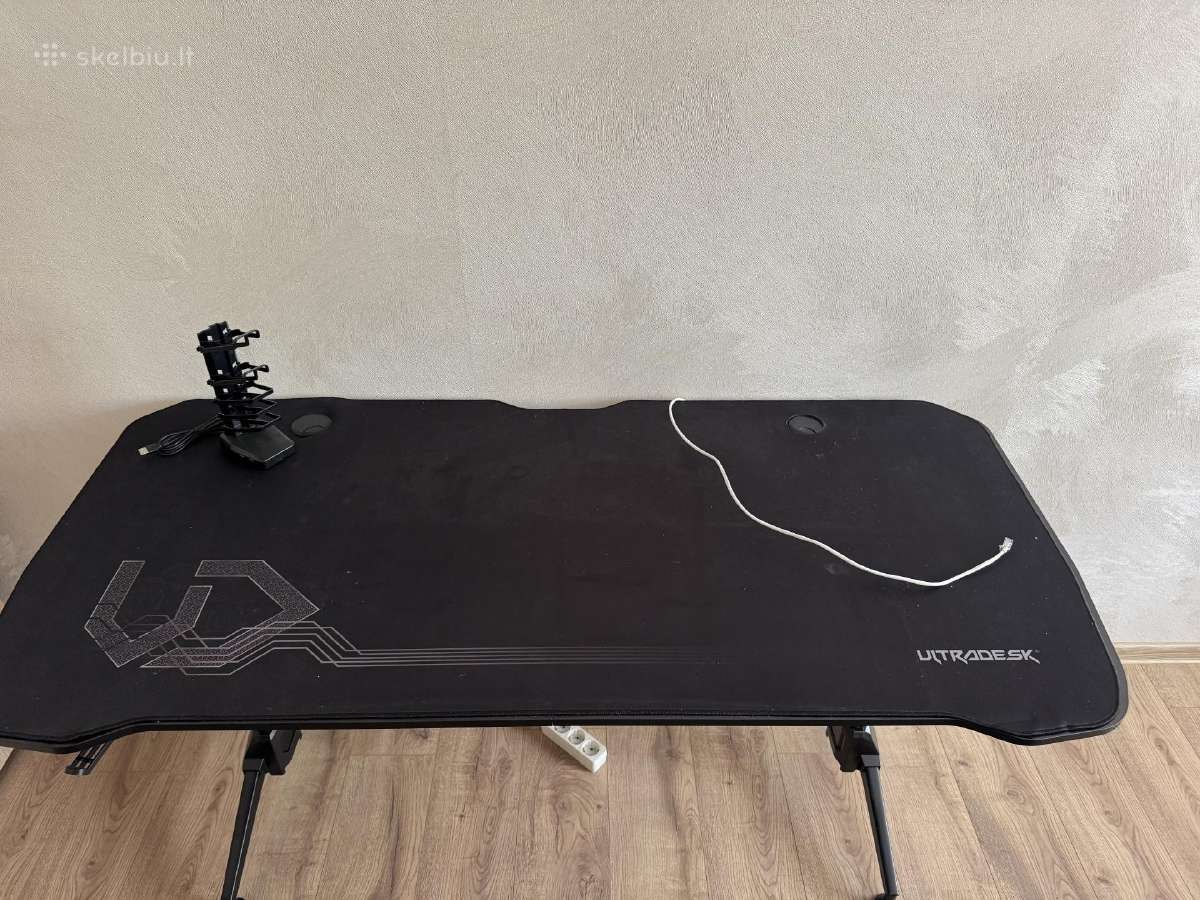 Stalas Ultradesk Gaming